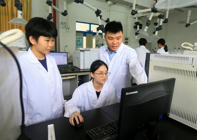 新材料技術(shù)的創(chuàng)新開發(fā) 以全國(guó)技術(shù)能手李嘉偉為例